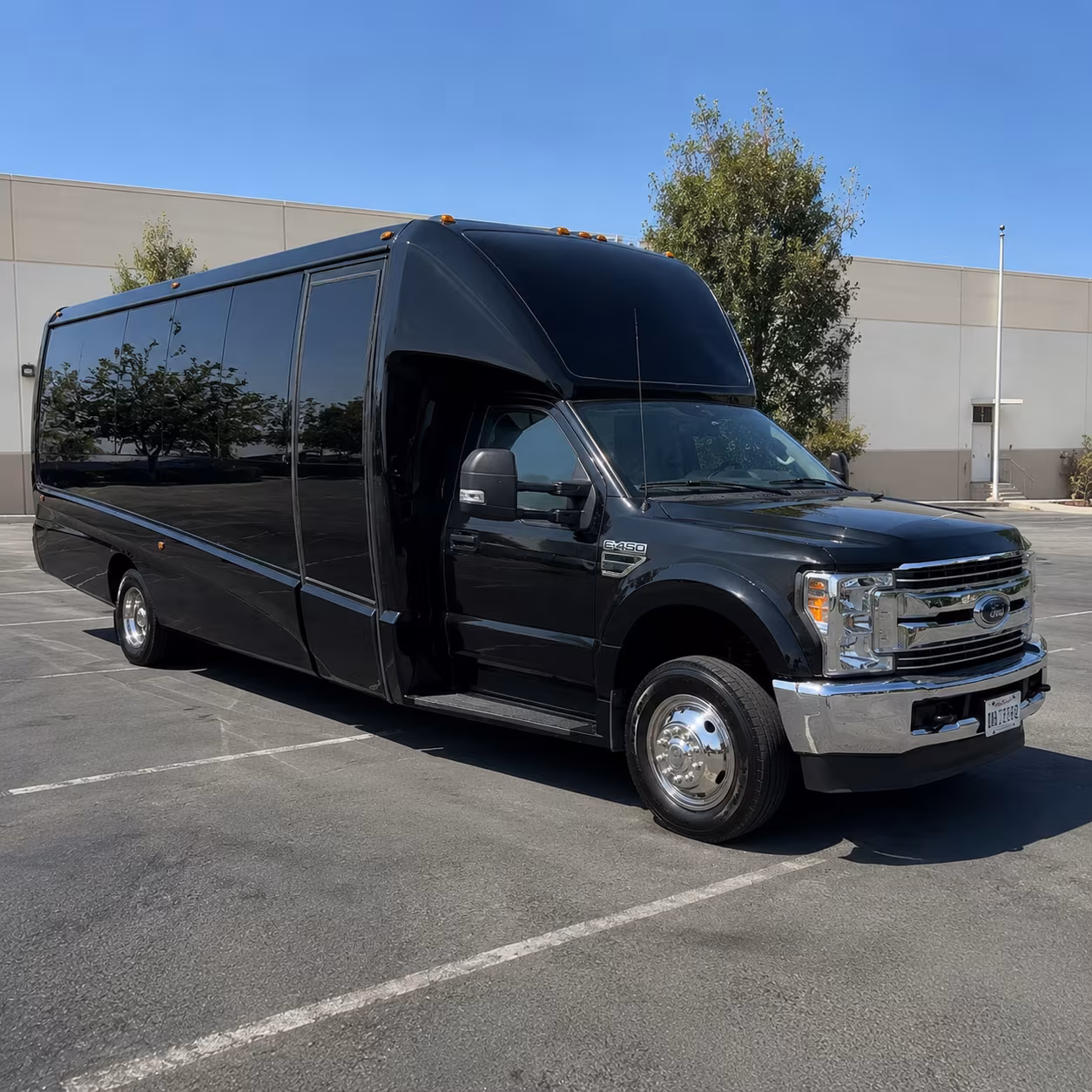bachelor and bachelorette party buses in detroit