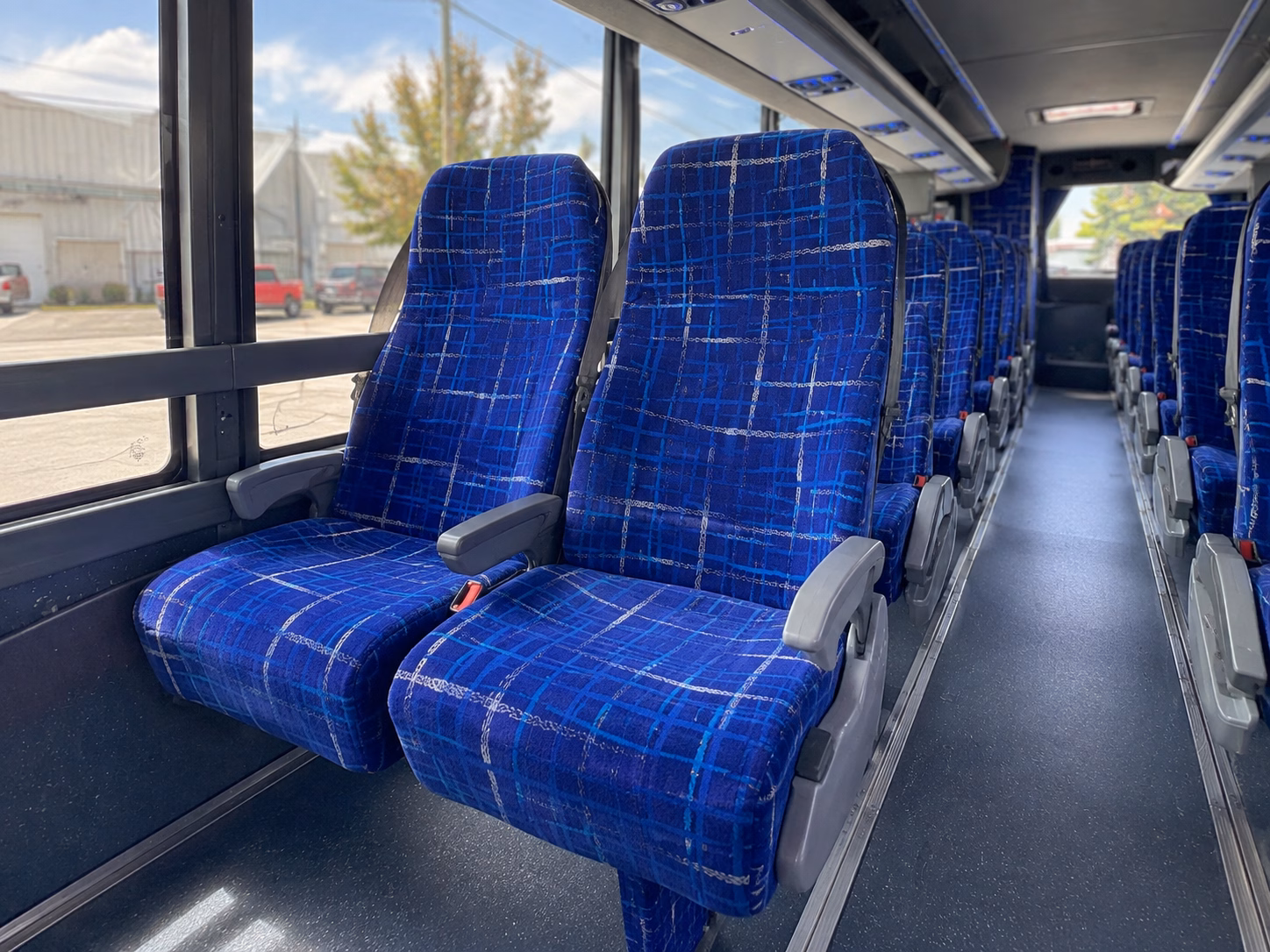 detroit airport shuttles for military and government travel